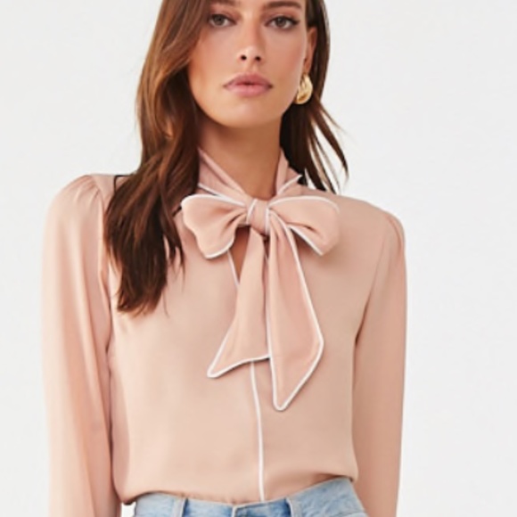 Forever 21 Tops - NWT Forever 21 Pussycat Bow Chiffon Top